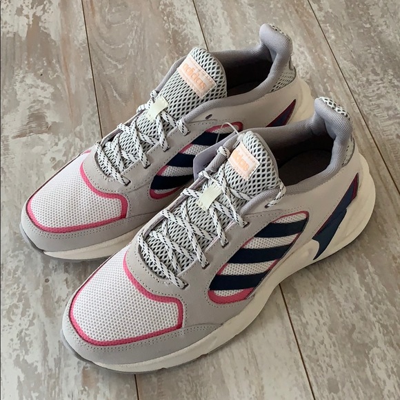 NWT Adidas valasion - Picture 2 of 10